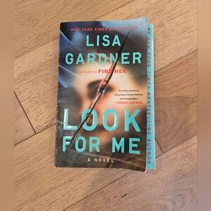 🌸 3/$20 BOOKS | Look For Me by Lisa Gardner